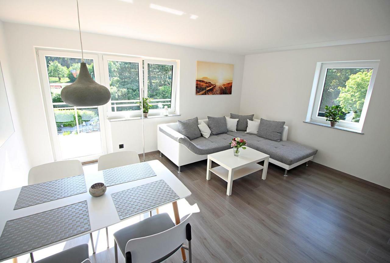 Uraha Apartments แฮร์โซเกนเอารัค ภายนอก รูปภาพ